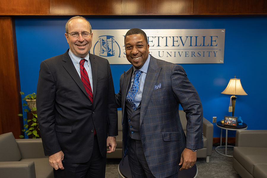 Federal Reserve Bank of Richmond CEO Tom Barkin and Chancellor Darrell T. Allison